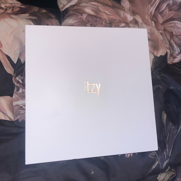 Itzy official light ring by JYP Entertainment kpop - Picture 2 of 7